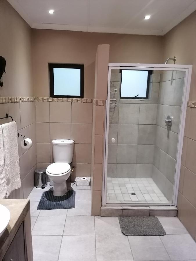 Maretlwane Guesthouse บุฟเฟลสปวร์ท ภายนอก รูปภาพ