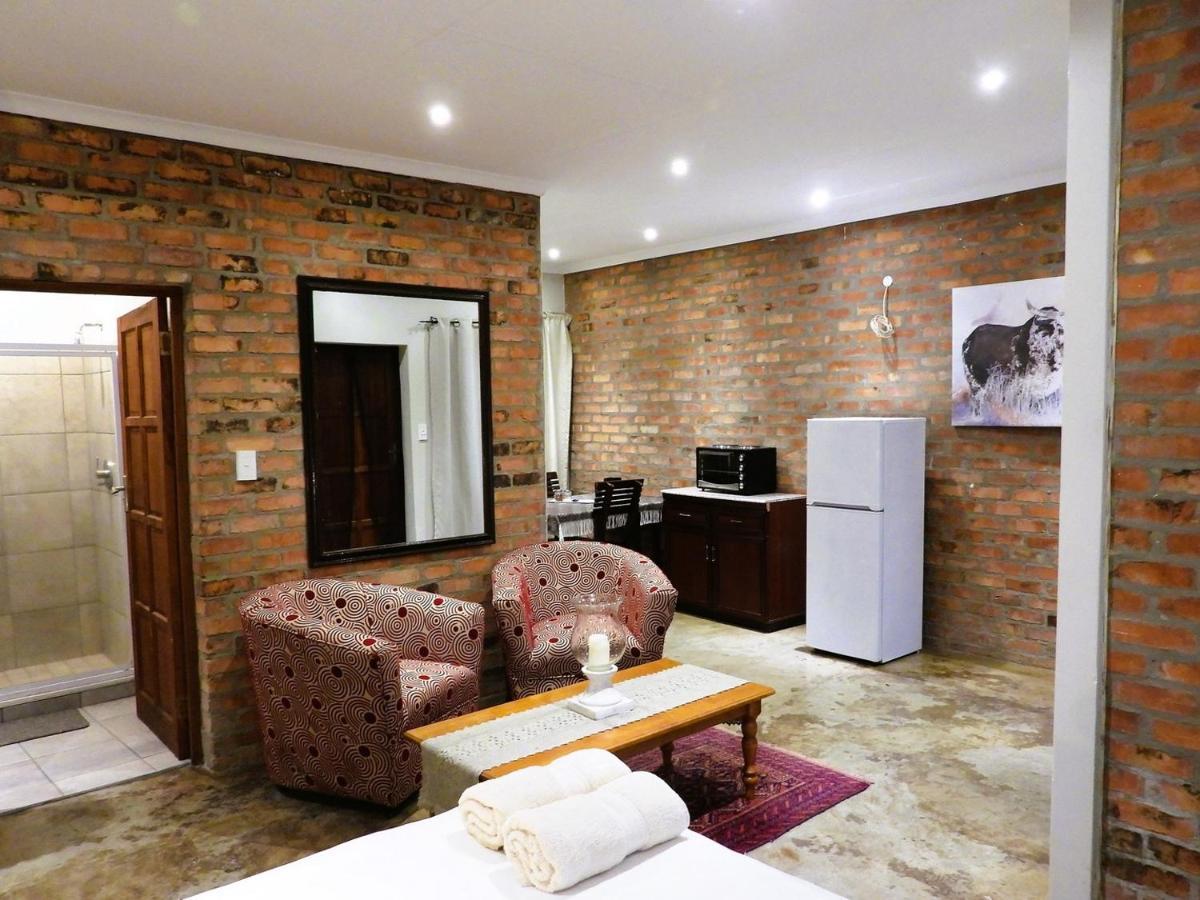 Maretlwane Guesthouse บุฟเฟลสปวร์ท ภายนอก รูปภาพ